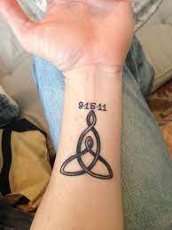 Pin By Danielle Danver On Tattoos Pinterest Tattoos Tattoos For Daughters Mother Daughter Celtic Knot