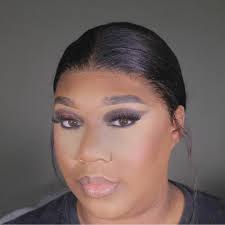 How Stunning is @michellesade_ !! She's wearing her "Kitty" lashes 😻 🛍️  Lash Style: Kitty Length 17mm #popsybabe#popsylashes #mua