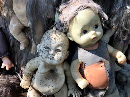 The Island of the Dead Dolls – La Isla de las Muñecas