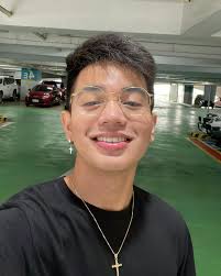 Tristan Cabrera's Instagram, Twitter & Facebook