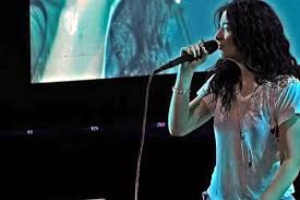 Lorde enciende a regios