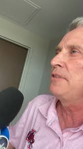 Sully and Baz : Memphis shocks Hogs 32-31