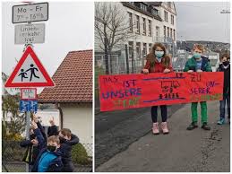 Definition, rechtschreibung, synonyme und grammatik von 'kita' auf. Wissener Kita Und Grundschule Verargert Verkehrssituation Mittlerweile Habe Ich Angst Ak Kurier De