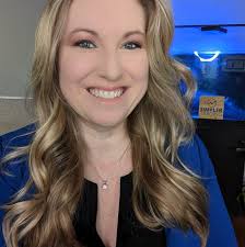 Danielle Shay's Instagram, Twitter & Facebook