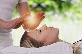 Ultimate Guide To Becoming A Holistic Health Practitioner