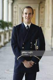 Hasta la fecha, todos los príncipes que han ocupado el cargo han tomado el nombre de la dinastía grimaldi, si bien siguiendo la línea masculina han pertenecido a otras casas. Ksiaze Monako Albert Grudzien 1983 Monaco Principado De Monaco Fotos