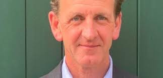 Frank Clarkson's Instagram, Twitter & Facebook