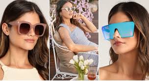 What To Wear To Graduation: Accessories To Upgrade Your Cap & Gown