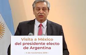 Hermoso tema, no me gusta las tonteras que habla alberto, no comulgo con sus ideas para nada hay que saber separar las cosas, ojalá alberto se dedicara a cantar y exponer su opinión cuando se. Vivo Alberto Fernandez Habla Desde Mexico Canal C