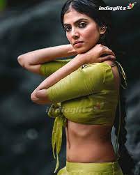 Jun 26, 2021 · d43: Malavika Mohanan Photos Tamil Actress Photos Images Gallery Stills And Clips Indiaglitz Com
