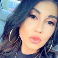 Emily Herrick's Instagram, Twitter & Facebook