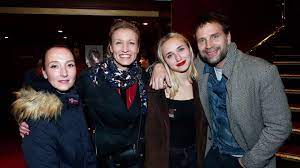 Pourtant, ce dernier ne souhaite pas retrouver sa fille. Thomas Jouannet Separe D Alexandra Lamy Qui Est Sa Femme Armelle Deutsch Video Dailymotion