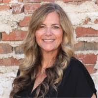 Sherry Leach's Instagram, Twitter & Facebook