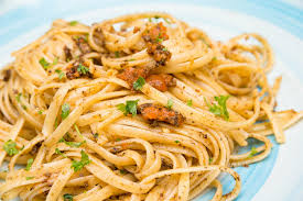 Ricordate che le uova dei ricci non hanno bisogno di cuocere molto. Pasta Con Ricci Di Mare Alla Salentina