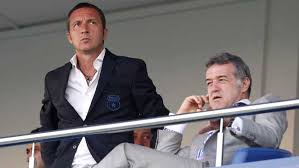 The lord god made to be stupid gigi becali as long as gigi becali lives. Gigi Becali A Vorbit Cu Meme Stoica La Pauza Meciului Fcsb Rapid Viena Asta A Fost Greseala Lui DicÄƒ