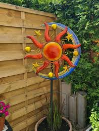 Related to 28 reizend windräder für den garten schön. Kremers Schatzkiste Gartenfigur Buntes Windrad Sonne Mond Und Sterne Fur Den Garten Aus Metall Online Kaufen Otto