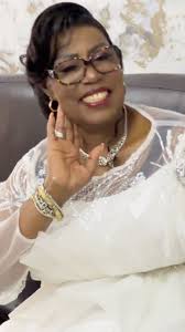 Isn’t she lovely….😊🥰🥰🥰 I just can’t celebrate you enough! 80, you  better look this good