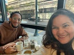 Meredith Eckard's Instagram, Twitter & Facebook