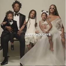 Jay Z And Beyonce Pictured Together With Their Children In Lovely Family Photo Em 2020 Estilo Beyonce Beyonce Cantores