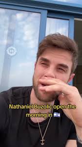 נתניאל בוזוליק פותח את הבוקר אחרי לילה ללא שינה