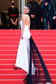 This includes supermodel bella hadid, who made an appearance at the. Cannes 2021 Die Besten Looks Der Filmfestspiele Gala De