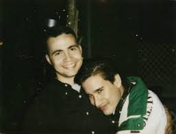 He had a brother named christopher cunanan, and two sisters, elena and regina cunanan. Serial Killers Andrew Cunanan Na Trilha Da Loucura