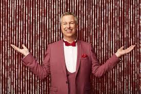 Diese tänze zeigen die promis in der großen kennenlernshow. Let S Dance 2018 Das Sind Die 14 Promi Kandidaten Der Tanzshow Gala De