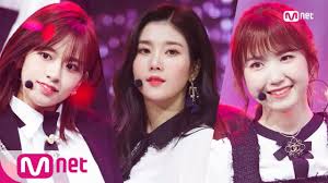When you press me to your heart i'm in a world apart a world where roses bloom. Iz One La Vie En Rose Kpop Tv Show M Countdown 181108 Ep 595 Youtube