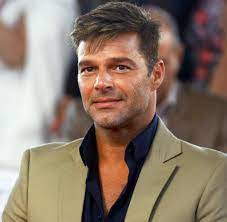 Heute spreche ich von meiner verletzlichsten seite, schreibt er dort. Ein Tochterchen Fur Sanger Ricky Martin Welt