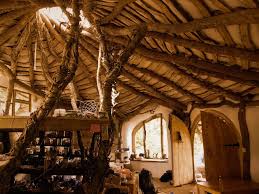 Wenn du ein hobbit haus selber baust, darfst du nicht vergessen, dass du das dach mit gras bedecken solltest. Leben Wie Die Hobbits So Geht Nachhaltiges Bauen