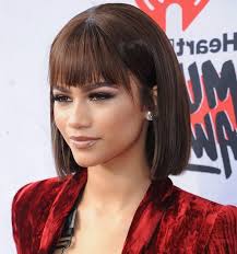 Coupe de cheveux mi long degrade avec frange jpg 308 322 haar veren medium kapsels haren lagen. 1001 Idees Pour Adopter La Meilleure Coupe Avec Frange