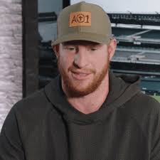 Carson Wentz surprises U.S. Army veteran with video call