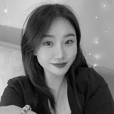 Vicky Yang's Instagram, Twitter & Facebook