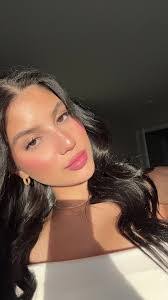 Tiana Nolan's Instagram, Twitter & Facebook