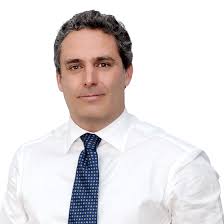 Andrea Pinto's Instagram, Twitter & Facebook