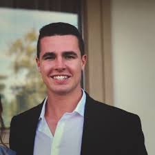 Troy Deering's Instagram, Twitter & Facebook