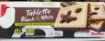 Biscuits Avec Tablettes De Chocolat Blanc Et Noir 9 Biscuits Auchan 115 G