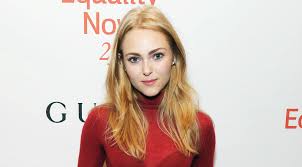 She did gymnastics in school, and those are her own stunts in charlie and the chocolate factory. Annasophia Robb Wants To Join Nbc S Rise With Former Co Star Josh Radnor