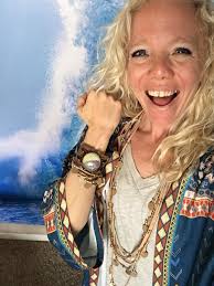 Trading bracelet sleeves at Atlanta show