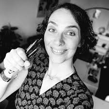 jourdesortie ❤️‍🩹 La gomme à effacer est mon deuxième roman chez Michel  Lafon. Mon quatrième en réalité. Il est le fruit d'un cheminement de femme,  après avoir vu moi aussi ma vie