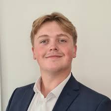 As 2025 comes to an end, my babygirl and I are taking some very  well-deserved time out over in the UAE 🇦🇪 Going self-employed this year  has been an incredible journey, but