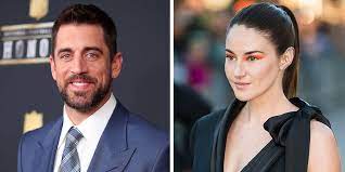 Aaron rodgers began his professional career in 2005 after aaron rodgers was also spotted with actress jessica szohr at milwaukee bucks (who rodgers has. Aaron Rodgers And Shailene Woodley S Complete Relationship Timeline