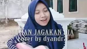 Temukan lagu terbaru favoritmu hanya di lagu 123 stafaband planetlagu. Download Lagu Lagu Tuhan Jagakan Dia Cewek Mp3 Video Gratis