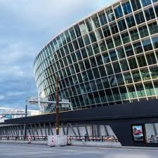 That is how we define luxury. The Circle Eroffnung Am Flughafen Zurich Wegen Corona Verschoben Baublatt