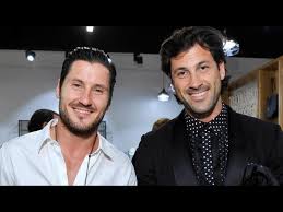 'DWTS' Pro Val Chmerkovskiy Talks 'Awesome' 'Fuller House' Role