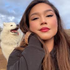 Kari (@smiley.one23)