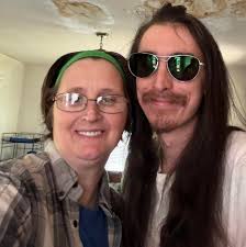 anyone else's kid not into tablets or phones