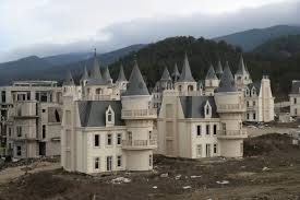 There are some 600 examples spread throughout the netherlands, reflecting both historic fortresses and plush manor. Someone Built A 200 Million Village Of Disney Like Castles Realizes His Mistake When It S Too Late Bored Panda