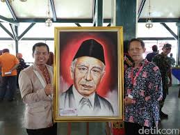 Tokoh terkemuka dari orang awam kaum muhajirin dan anshar. Sambut Hari Pahlawan Lukisan Tokoh Asal Purworejo Dipamerkan