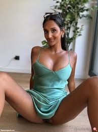 Ninalea Monet - explore her hidden depths